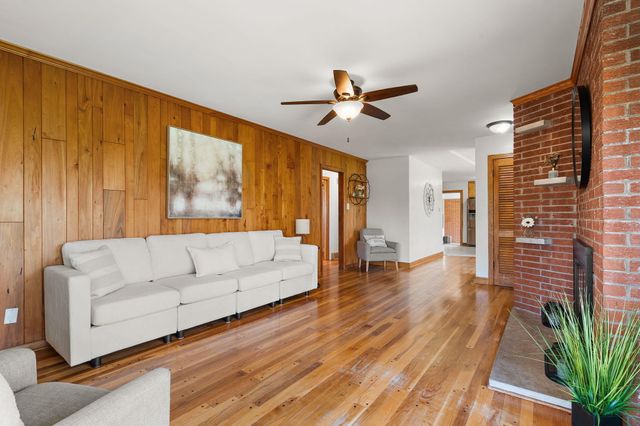 713 W State Road 130, Hobart, IN 46342