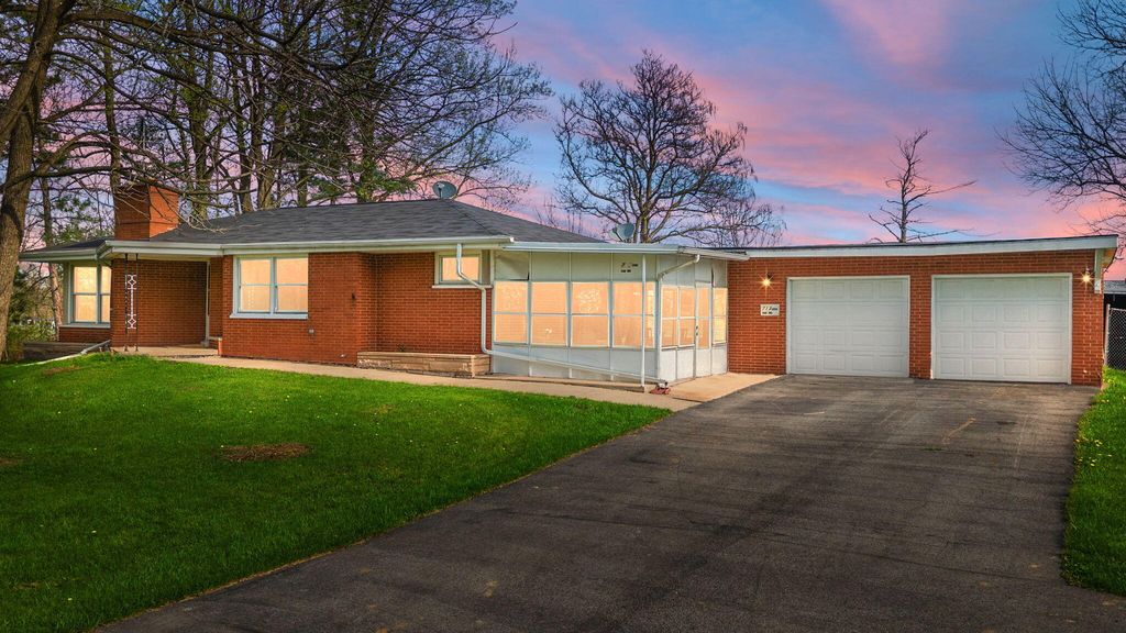 713 W State Road 130, Hobart, IN 46342