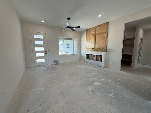 5400 N Toben Ct, Bel Aire, KS 67226