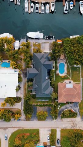 2740 NE 16th St, Pompano Beach, FL 33062