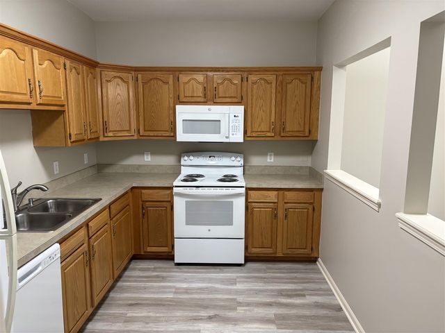 227 Main Street, Belleville, MI 48111