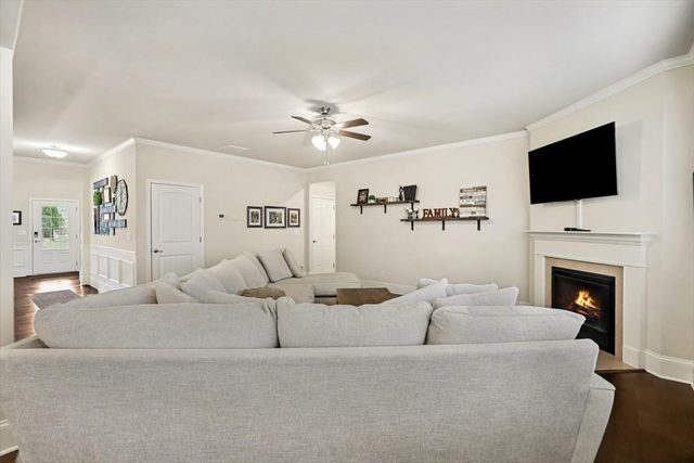 1093 S CREEK Drive, Villa Rica, GA 30180