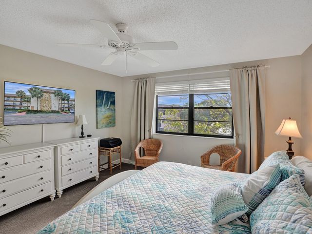 6080 N Sabal Palm Boulevard Unit 305, Tamarac, FL 33319