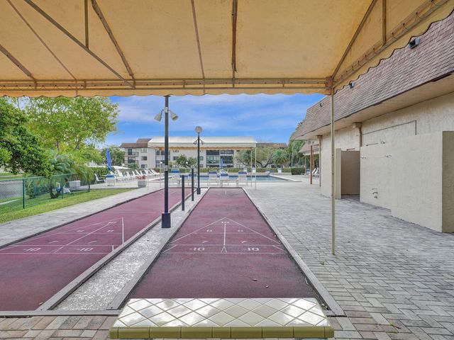 6080 N Sabal Palm Boulevard Unit 305, Tamarac, FL 33319