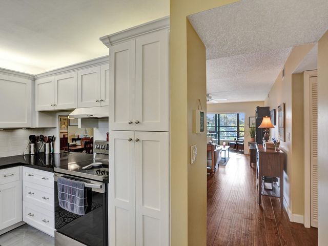 6080 N Sabal Palm Boulevard Unit 305, Tamarac, FL 33319