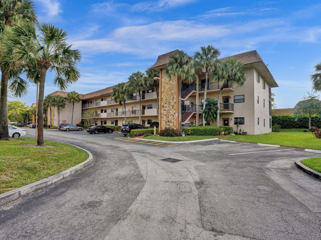 6080 N Sabal Palm Boulevard Unit 305, Tamarac, FL 33319