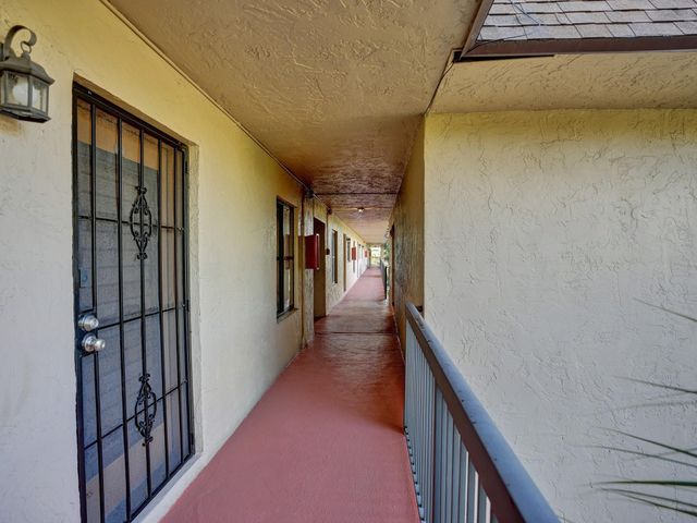 6080 N Sabal Palm Boulevard Unit 305, Tamarac, FL 33319