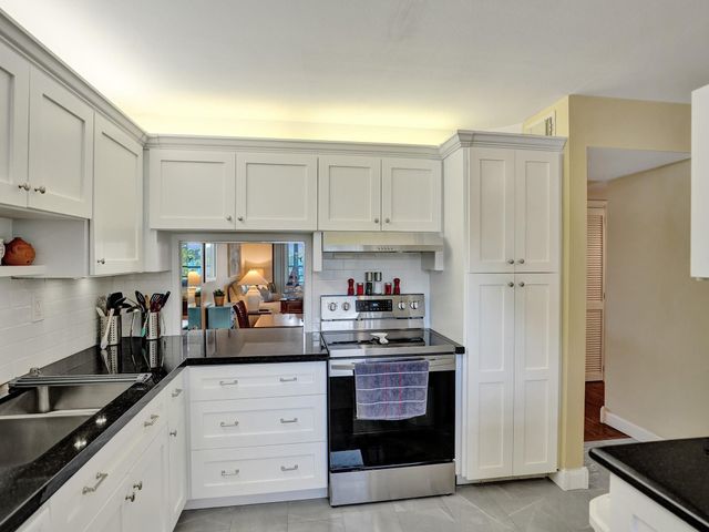 6080 N Sabal Palm Boulevard Unit 305, Tamarac, FL 33319