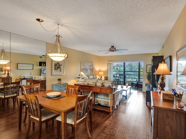 6080 N Sabal Palm Boulevard Unit 305, Tamarac, FL 33319