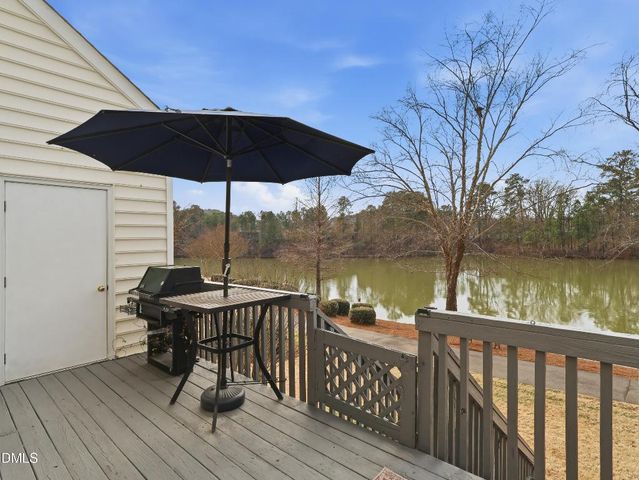 300 Nottinghill Walk, Apex, NC 27502