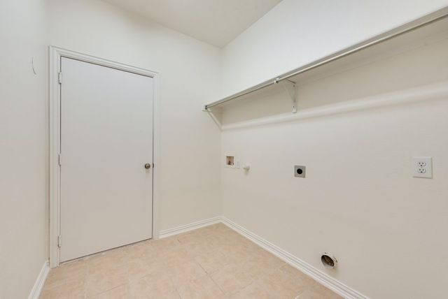 233 Heritage Hill Drive, Lewisville, TX 75067
