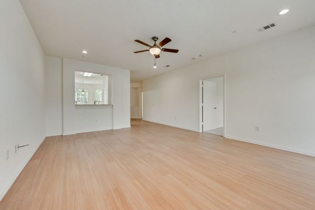 233 Heritage Hill Drive, Lewisville, TX 75067