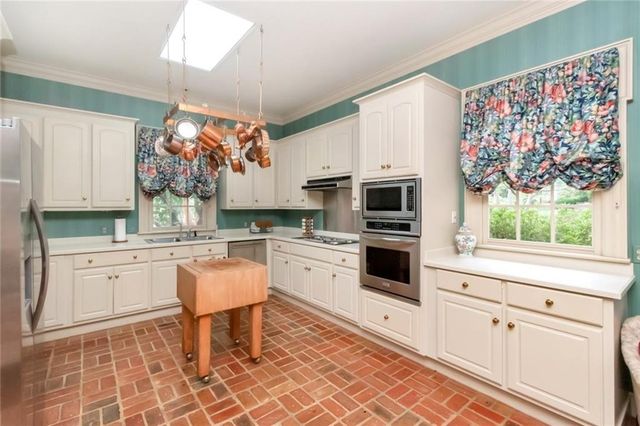 236 Lakewood E Drive, Mobile, AL 36608