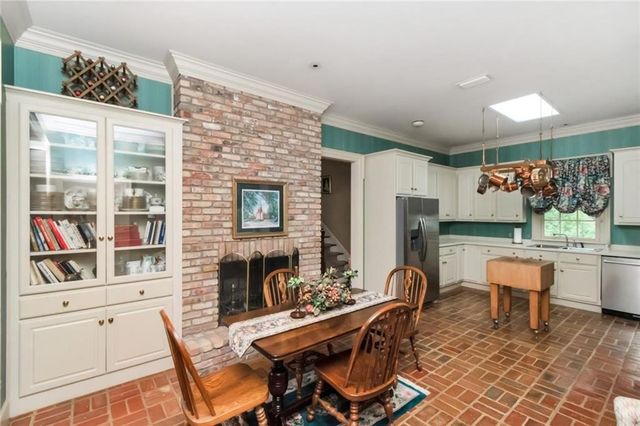 236 Lakewood E Drive, Mobile, AL 36608