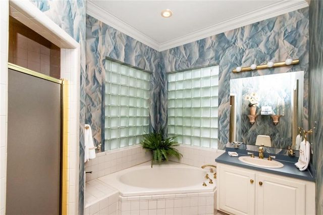 236 Lakewood E Drive, Mobile, AL 36608