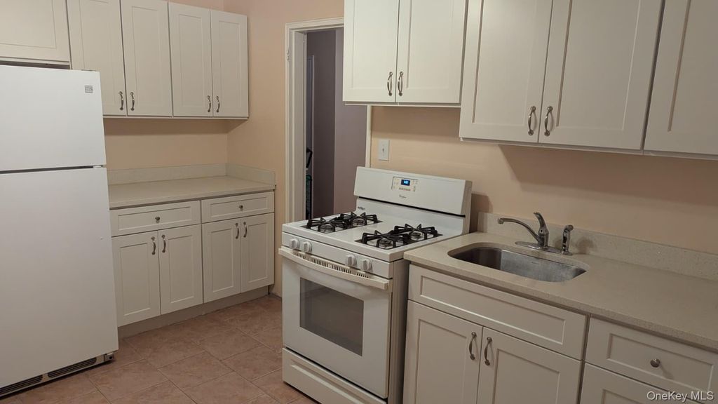 94-30 58th Avenue 5K, Elmhurst, NY 11373 — photo 2
