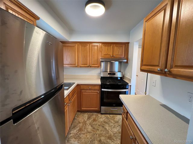 2638 Patrick Henry Court, Auburn Hills, MI 48326