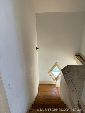 114 E Vinita, Sulphur, OK 73086