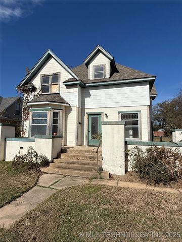 114 E Vinita, Sulphur, OK 73086