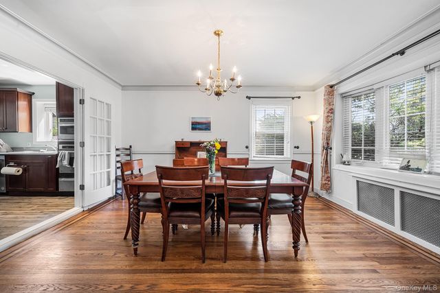 3 Demott Avenue, Rockville Centre, NY 11570