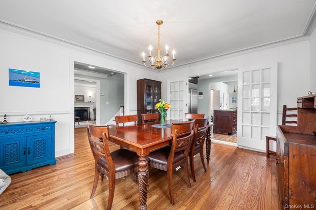 3 Demott Avenue, Rockville Centre, NY 11570