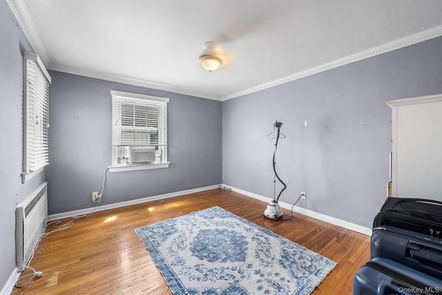 3 Demott Avenue, Rockville Centre, NY 11570