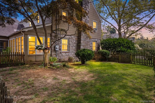 3 Demott Avenue, Rockville Centre, NY 11570