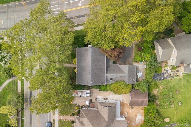 3 Demott Avenue, Rockville Centre, NY 11570