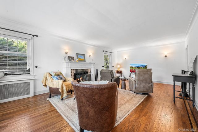 3 Demott Avenue, Rockville Centre, NY 11570