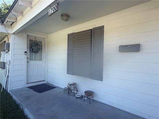 1700 S Cameron St, Alice, TX 78332