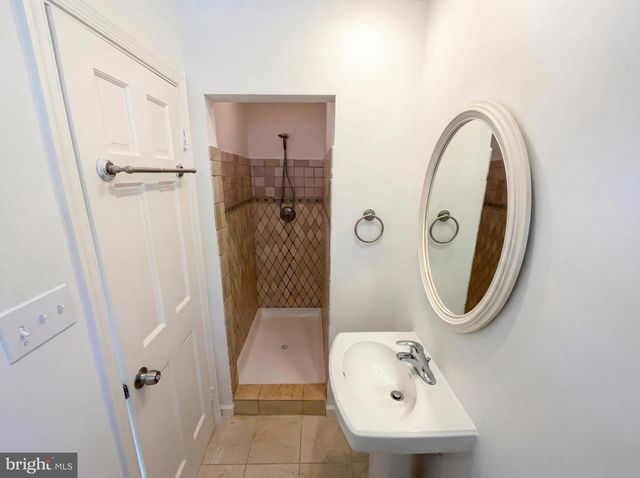 6048 OLD TELEGRAPH RD, Alexandria, VA 22310