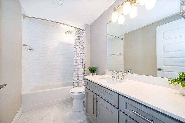 16300 COUNTY ROAD 455 502, Montverde, FL 34756