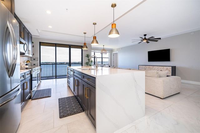 16300 COUNTY ROAD 455 502, Montverde, FL 34756