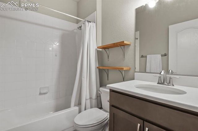 4394 Hanging Lake Circle, Colorado Springs, CO 80924