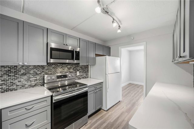 270 SANTA MARIA STREET 104, Venice, FL 34285