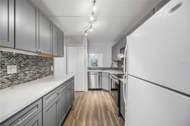 270 SANTA MARIA STREET 104, Venice, FL 34285