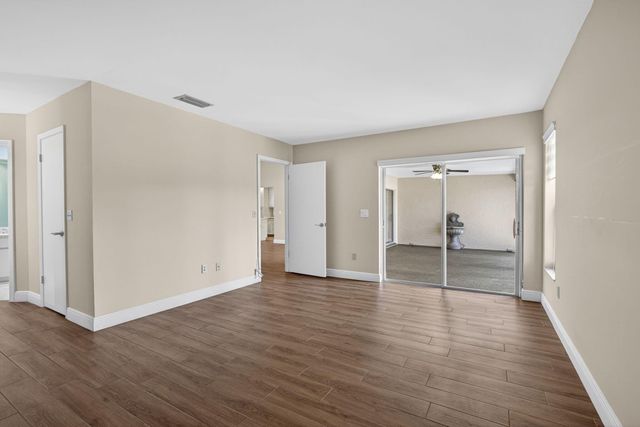 160 Ramblewood Circle, Royal Palm Beach, FL 33411