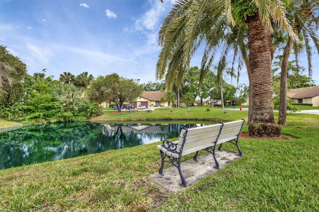 160 Ramblewood Circle, Royal Palm Beach, FL 33411