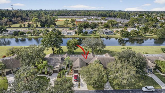 160 Ramblewood Circle, Royal Palm Beach, FL 33411