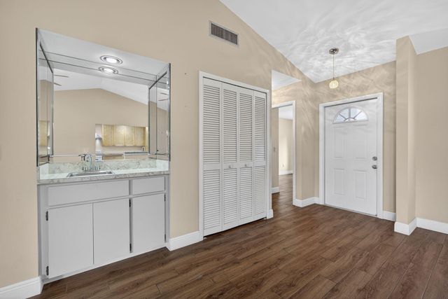 160 Ramblewood Circle, Royal Palm Beach, FL 33411