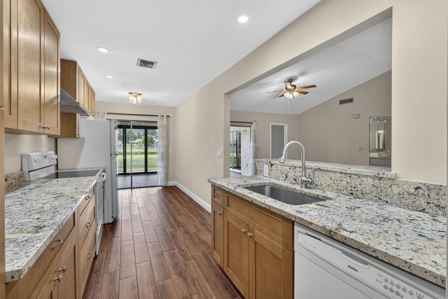 160 Ramblewood Circle, Royal Palm Beach, FL 33411