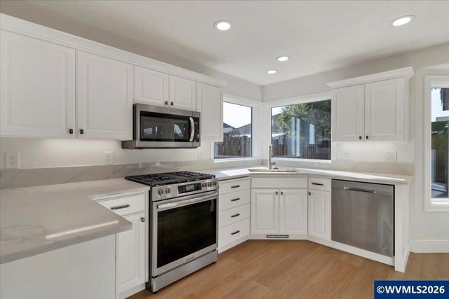 6095 Kite Ct N, Keizer, OR 97303