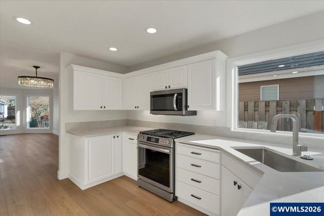 6095 Kite Ct N, Keizer, OR 97303