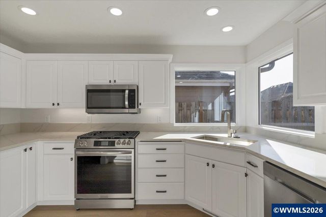 6095 Kite Ct N, Keizer, OR 97303