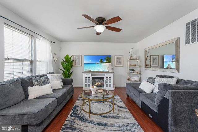 2520 OLD FARM DR, Vineland, NJ 08361