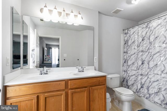 2520 OLD FARM DR, Vineland, NJ 08361