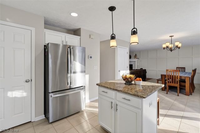 7477 Ludwin Drive, Seven Hills, OH 44131