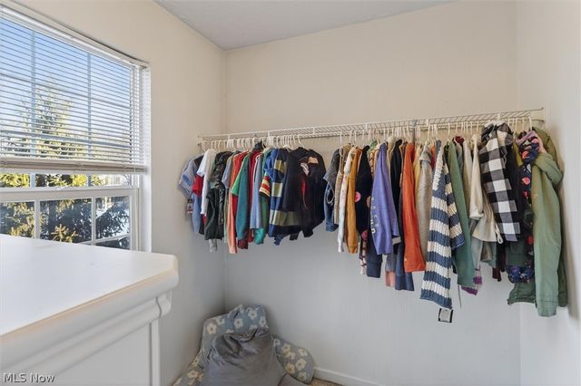 7477 Ludwin Drive, Seven Hills, OH 44131