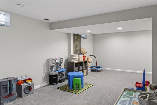 7477 Ludwin Drive, Seven Hills, OH 44131