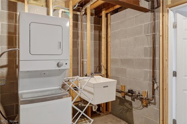 7477 Ludwin Drive, Seven Hills, OH 44131